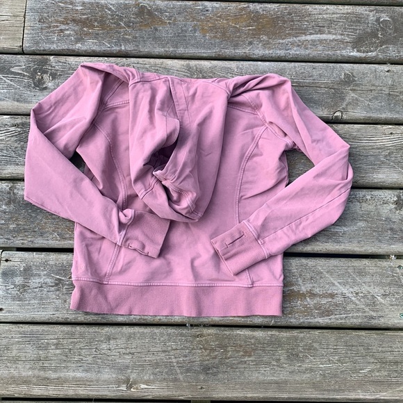 Lululemon Scuba Pullover
Washed Quicksand - Picture 11 of 13